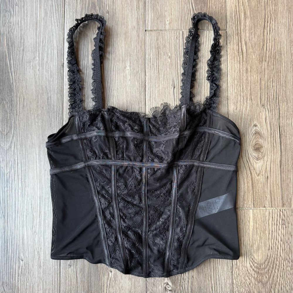 PrettyLittleThing – Black Lace Bustier – NWT – Size 8